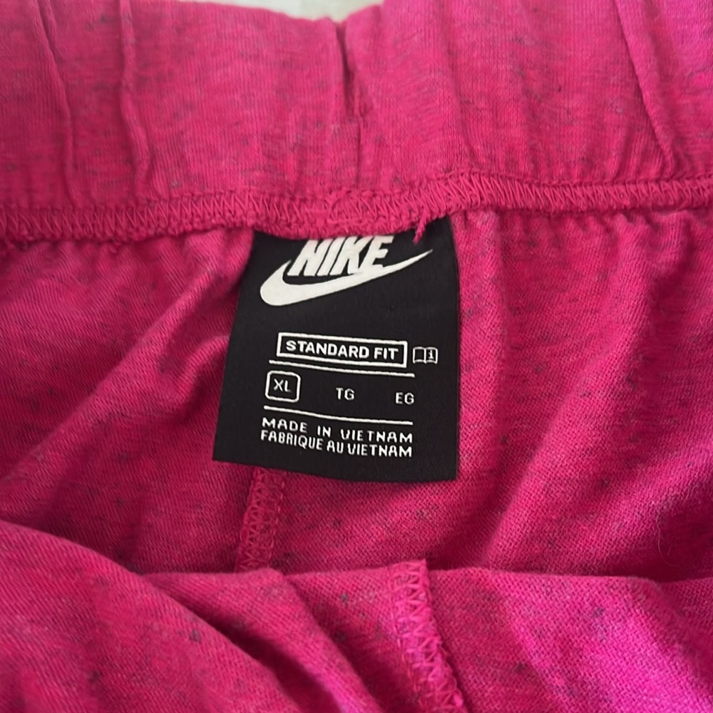Nike girls shorts - Picture 4 of 4